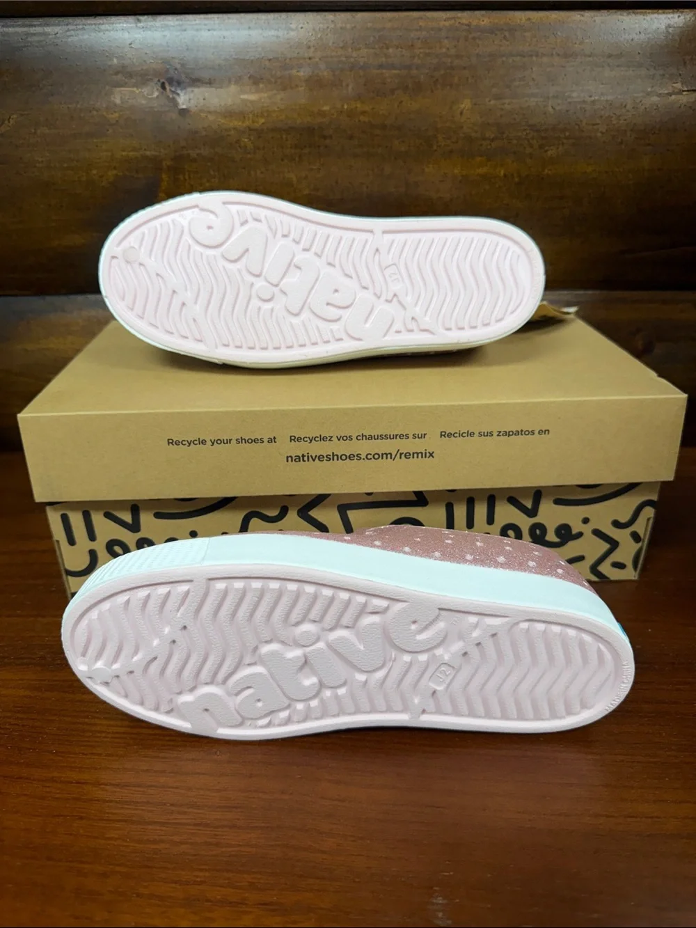 Kids Native Jefferson Bling Shoe in Pink